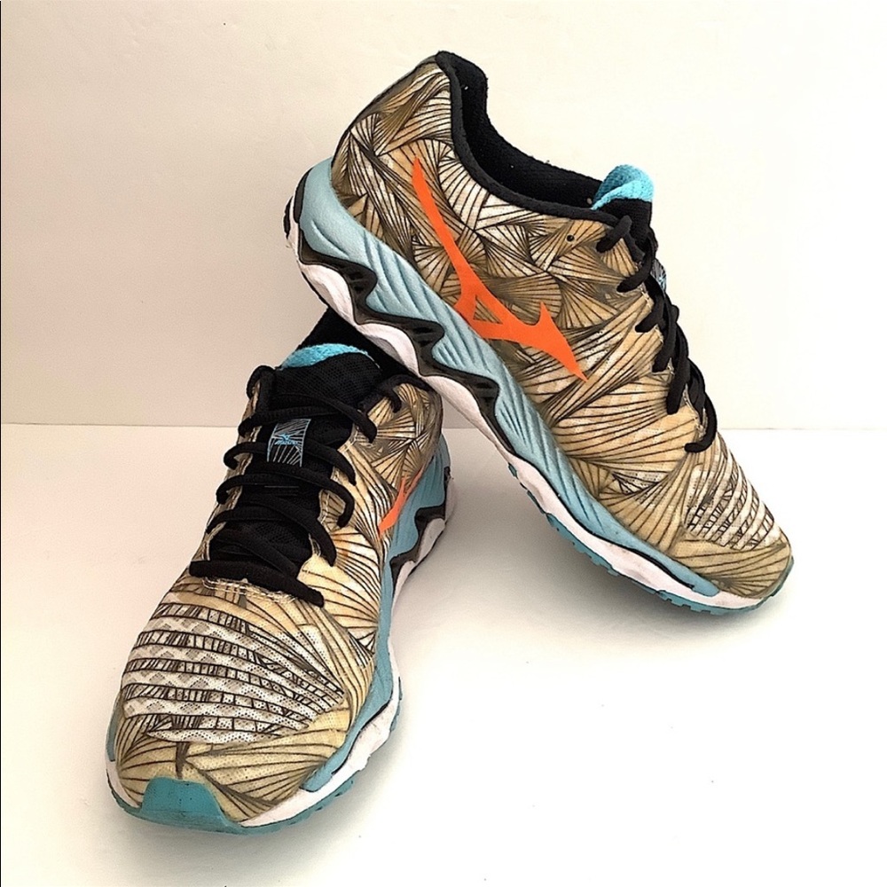 Mizuno Wave Paradox Running Shoes. Womens 9